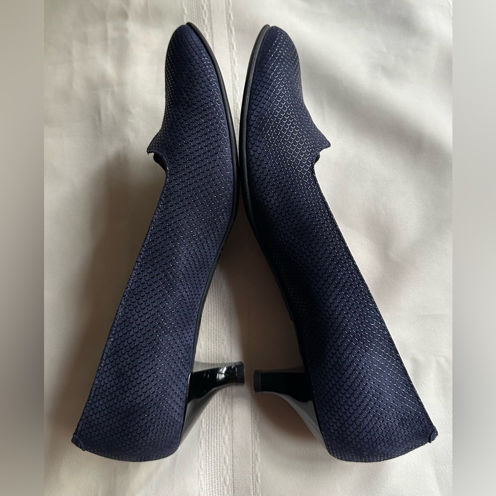 BeautiFeel Navy Elegance Heels - Picture 7 of 11